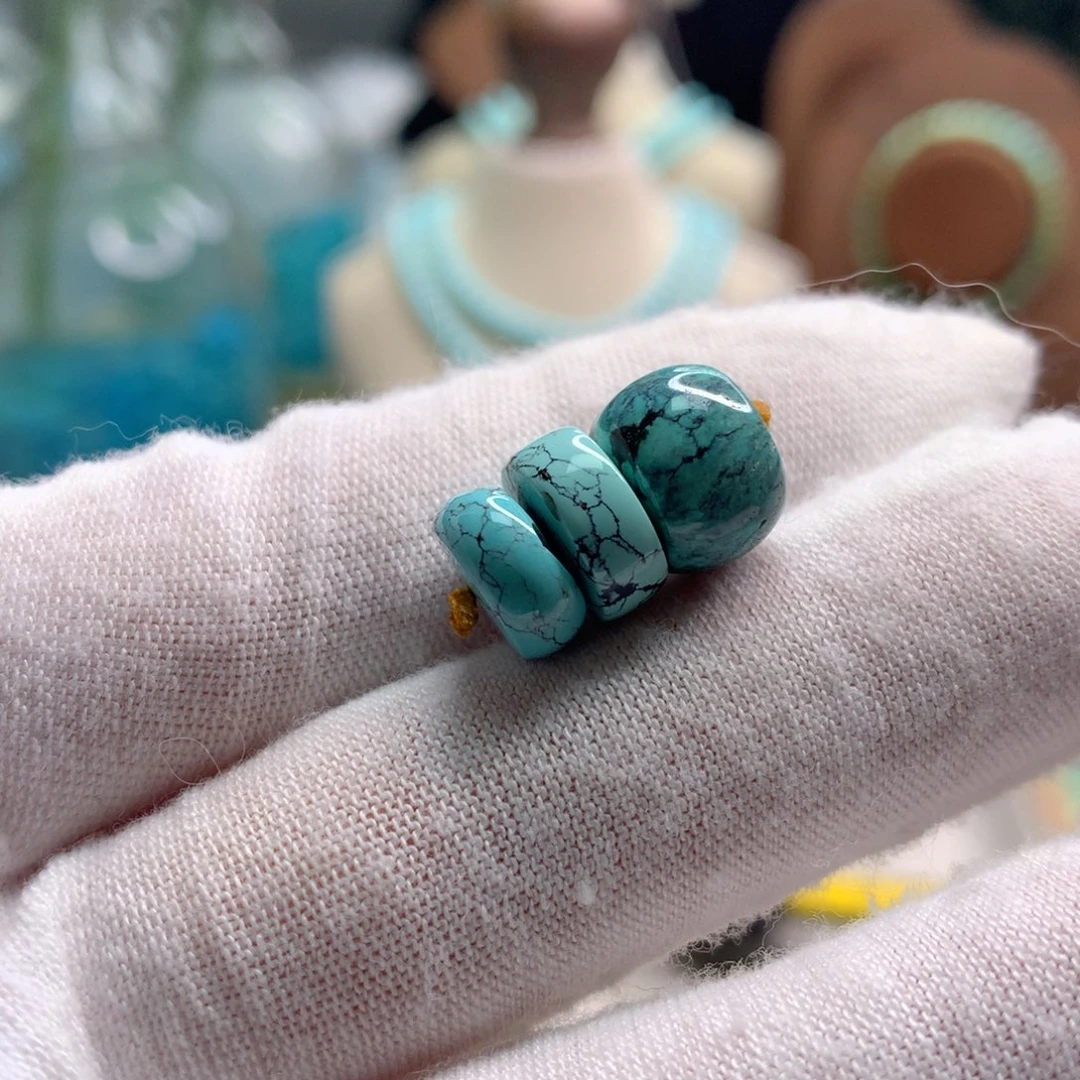 绿松石未镶嵌饰品