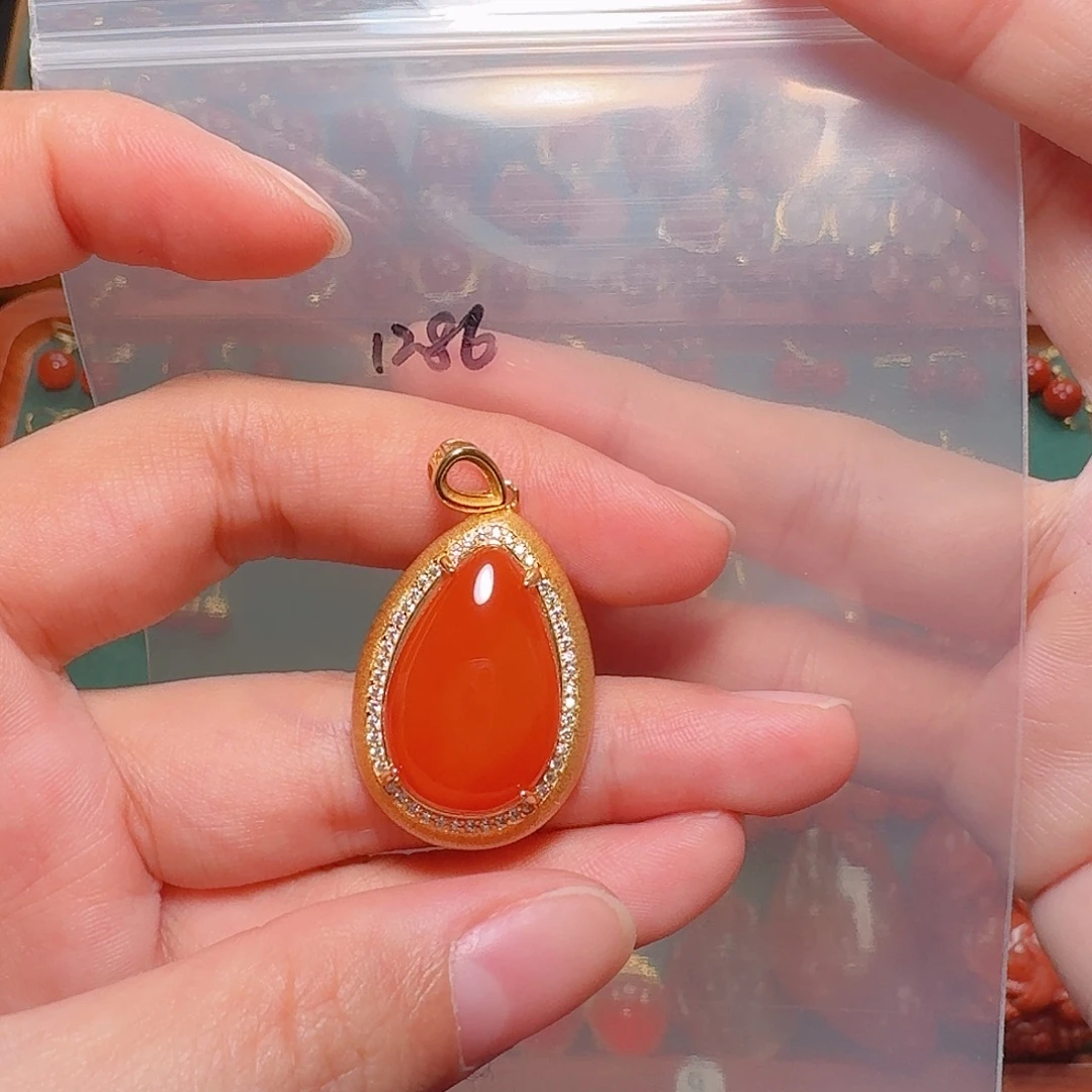 南红玛瑙银S925镶嵌耳饰