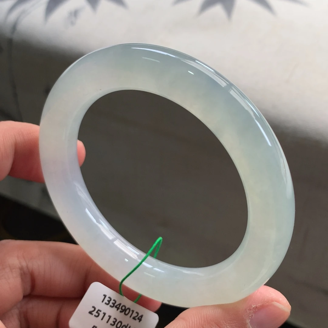 翡翠未镶嵌手镯冰晴起胶