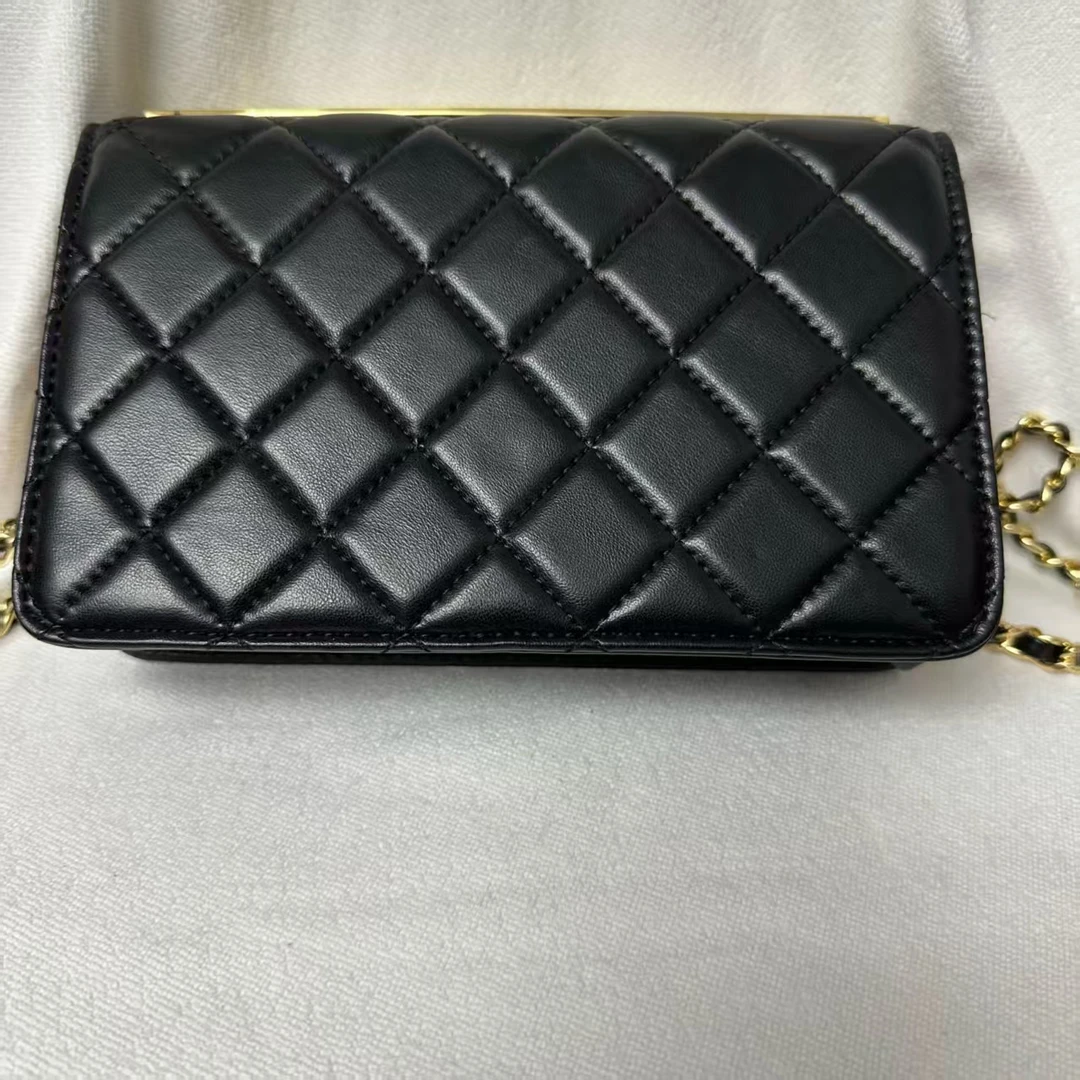 【贵妃】V16    2025年女士百搭时尚奢侈大气手提包