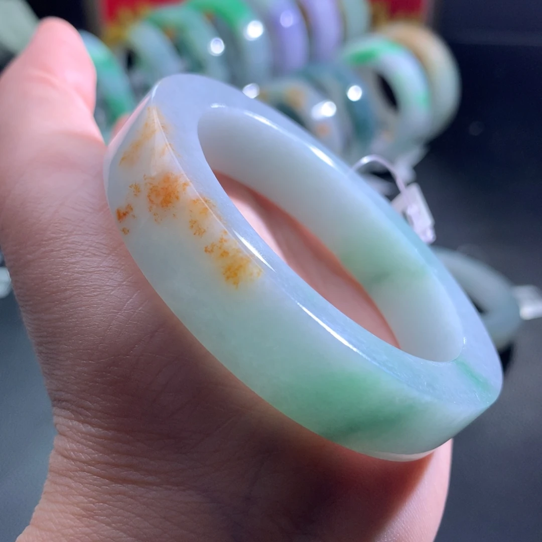 定制翡翠未镶嵌翡翠手镯