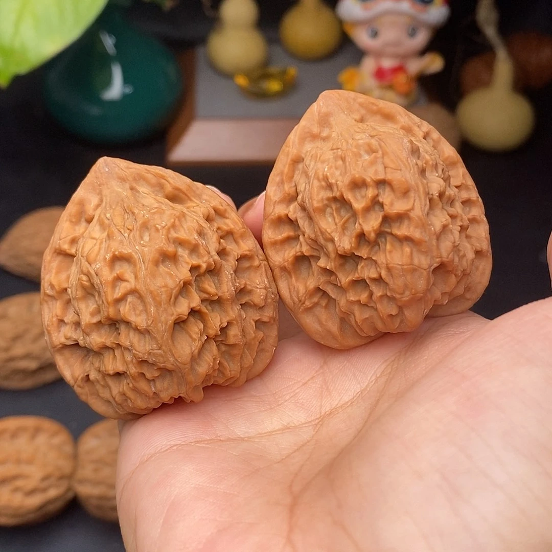 把件文玩核桃红狮子