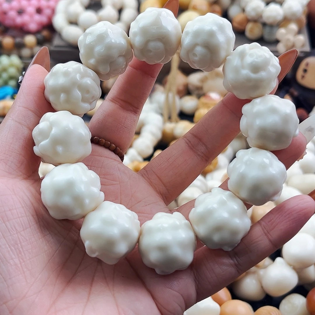 吊坠菩提根/象牙果小绵羊