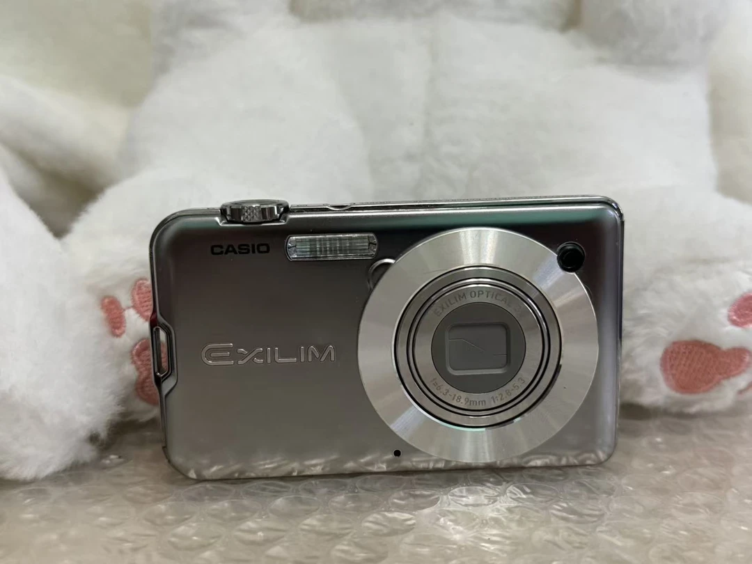 99新 Casio/卡西欧 99新卡西欧S10出片神器复古冷白