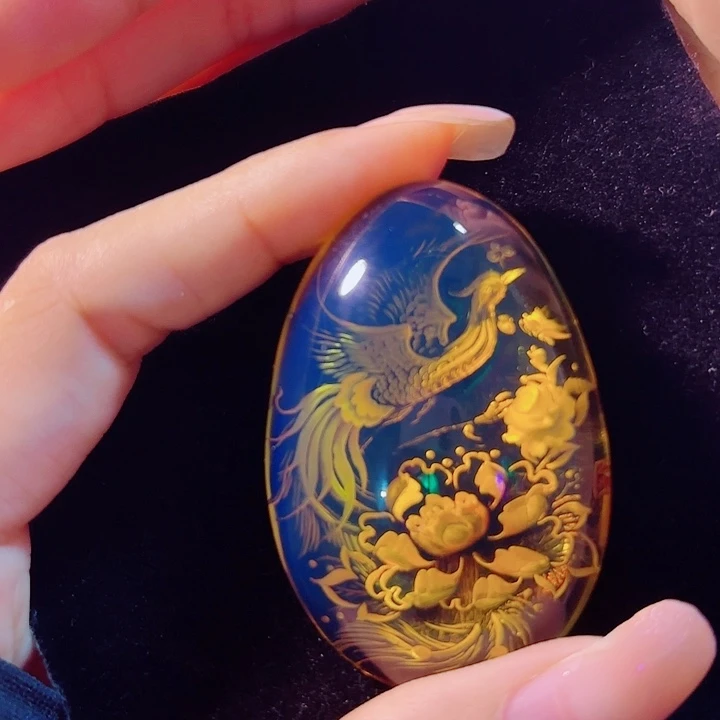 未镶嵌蓝珀珠宝奇石墨西哥蓝珀凤穿牡丹吊坠