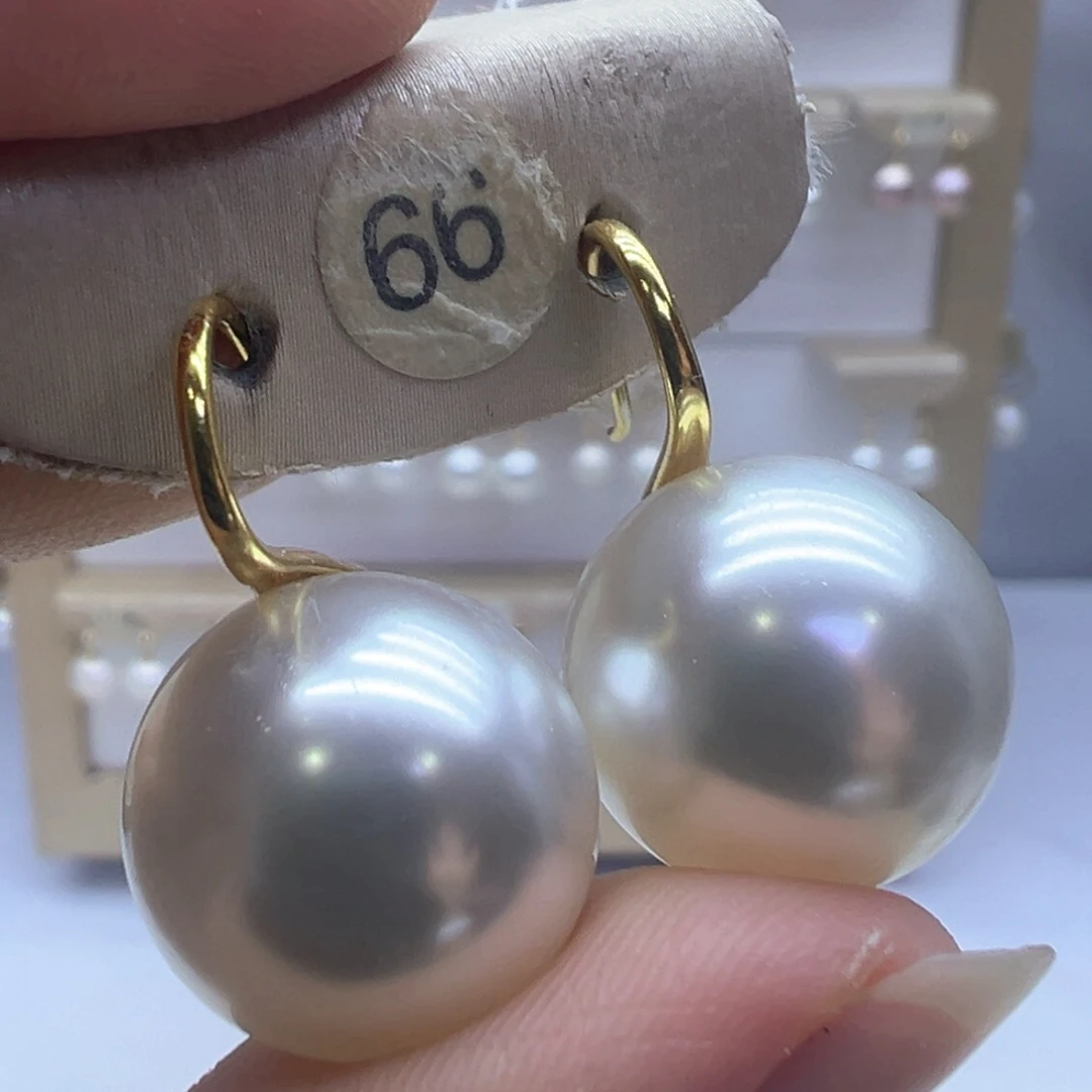 18K金镶嵌淡水珍珠耳饰