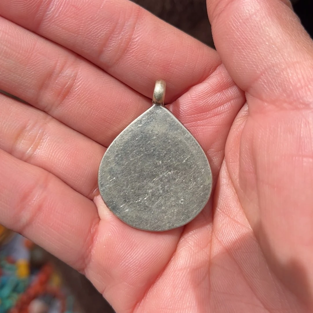 ?***G藏地朵朵铜质工艺品