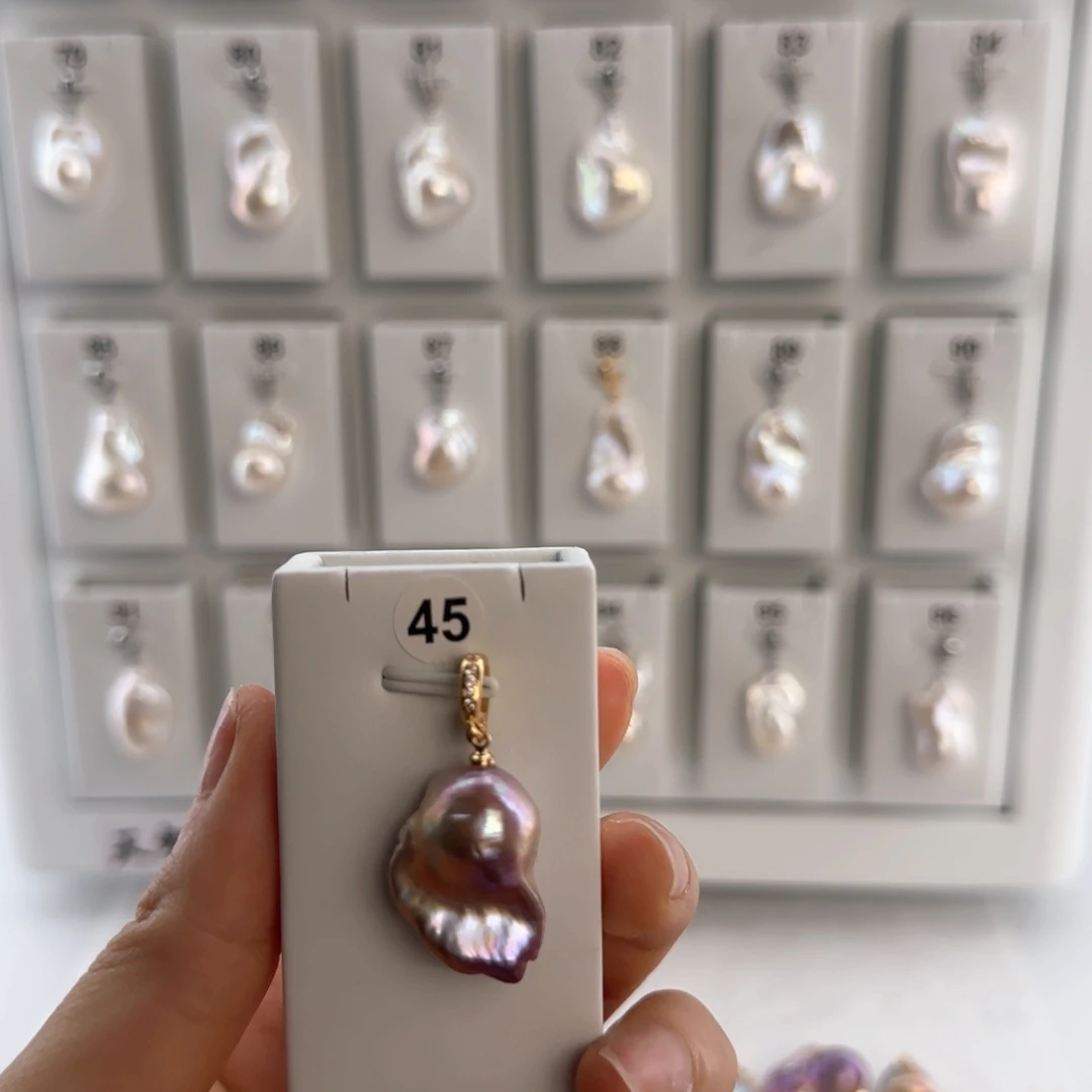 雁***儿淡水珍珠合金颈饰