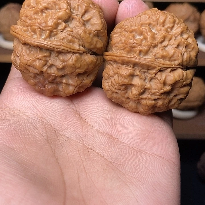 文玩核桃吊坠蟾王十八包
