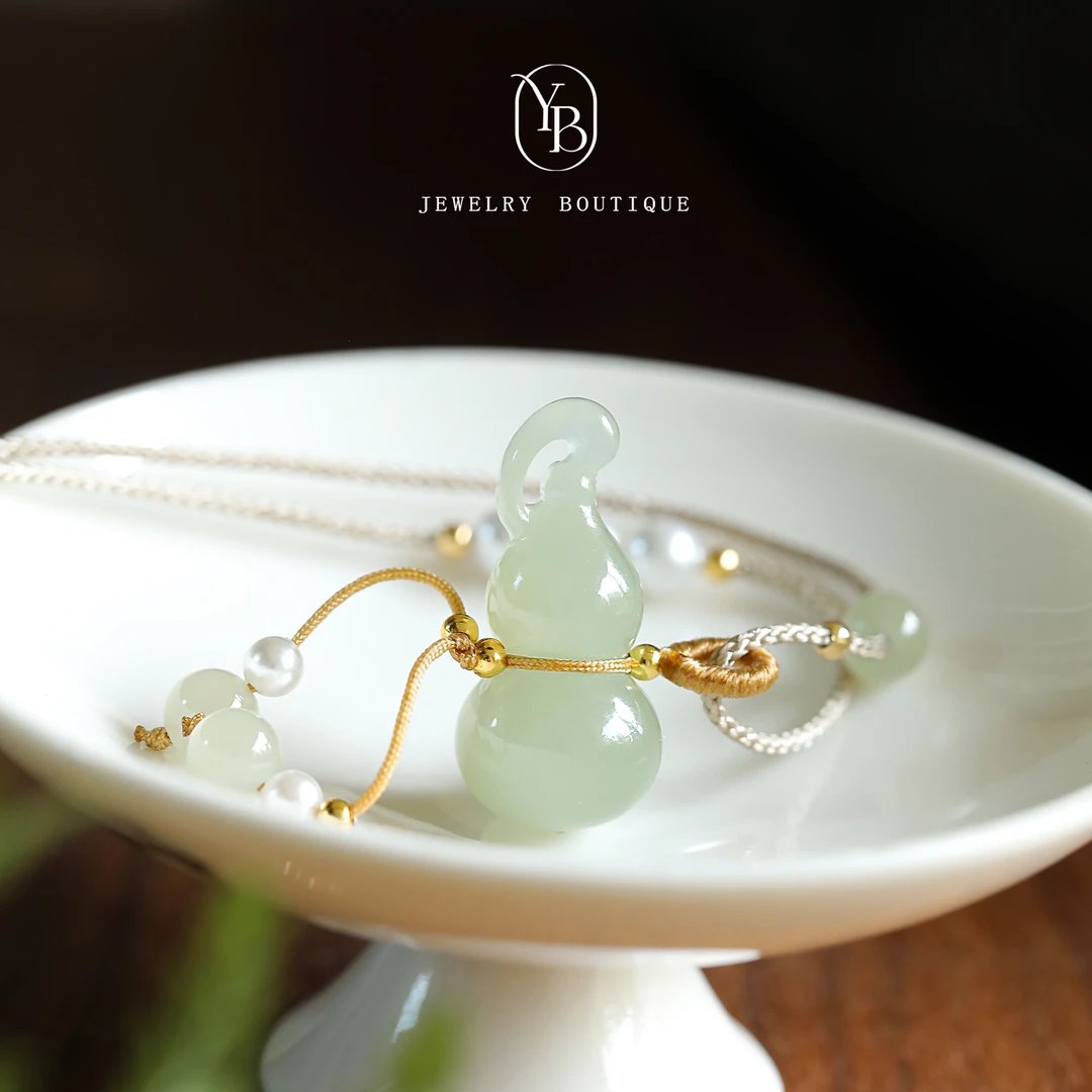 葫芦和田玉流苏吊坠编绳项链高级感气质小众设计玉坠时尚首饰