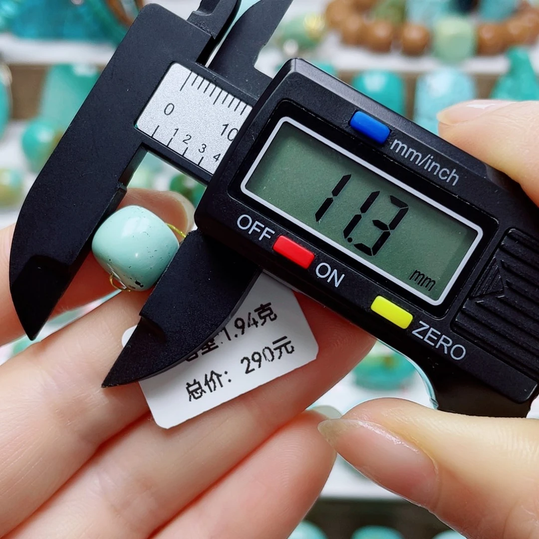 绿松石未镶嵌摆件