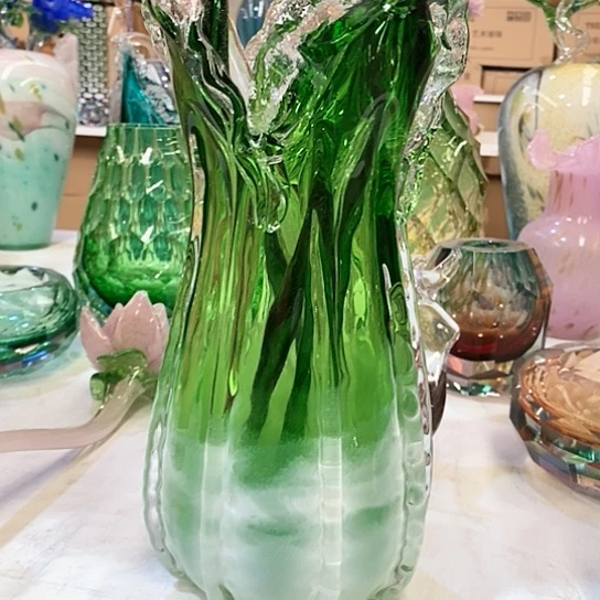 琉璃花瓶高34厘米口径12厘米