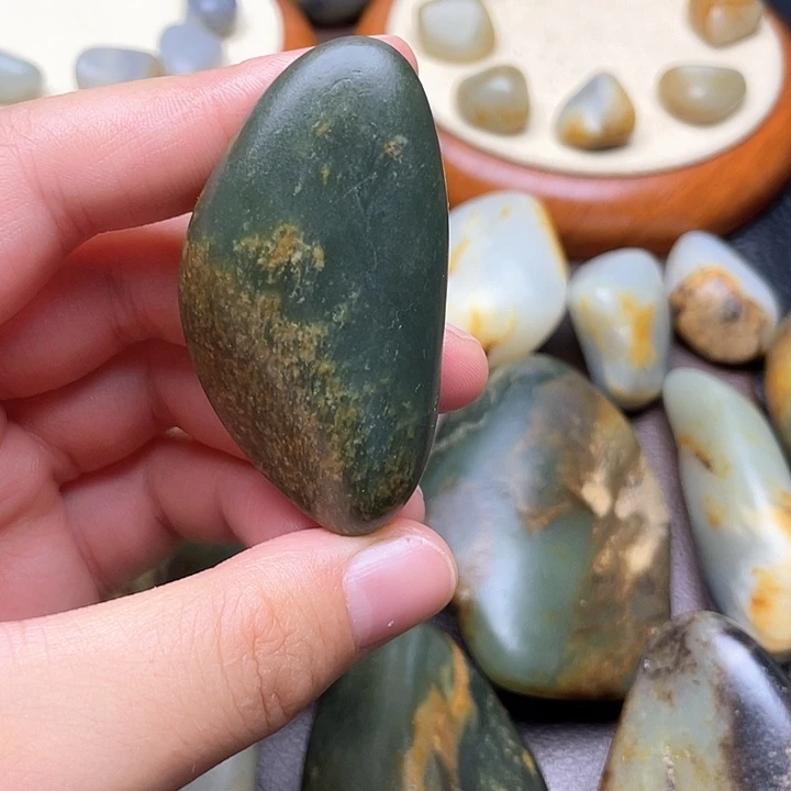 和田玉未镶嵌颈饰14