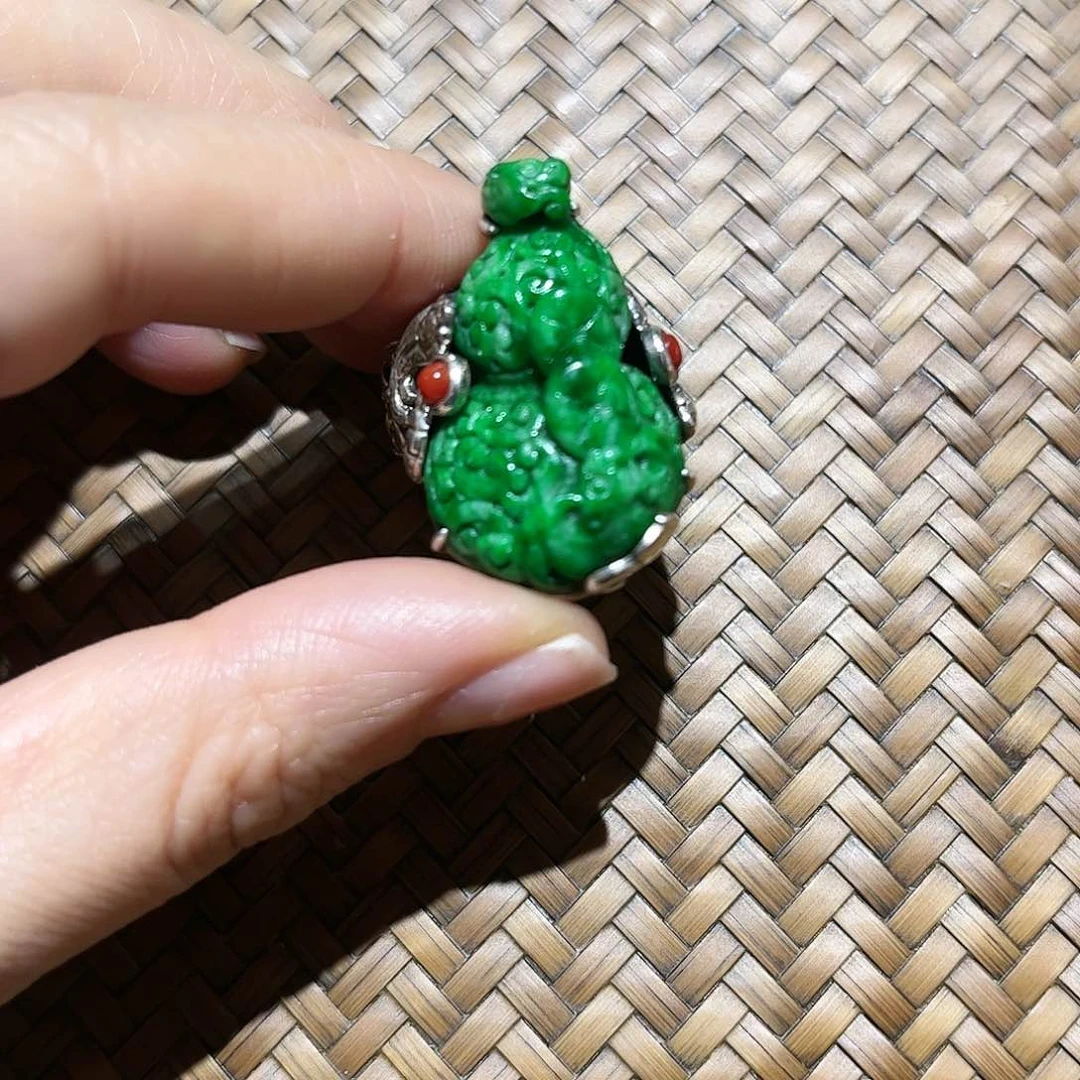 翡翠戒指银S925镶嵌个性十足时尚