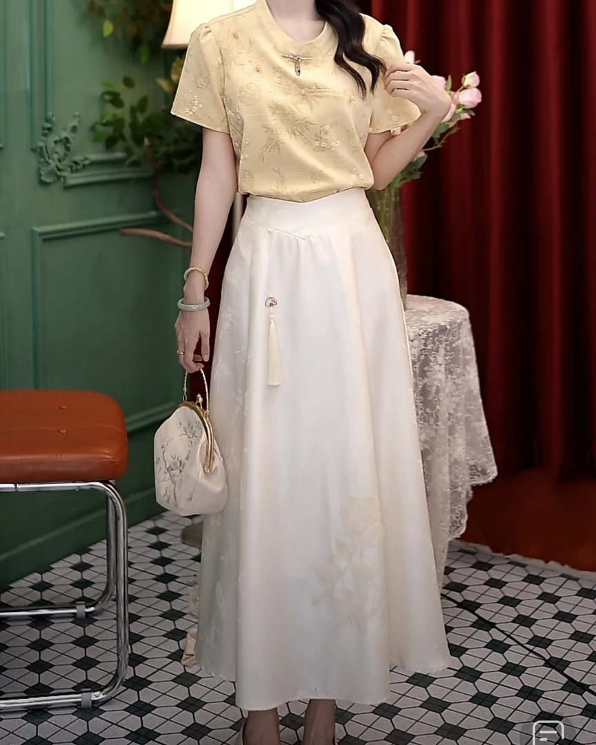 思思港风 【白天鹅】2025春季新款气质高腰复古碎花小众半身裙#4526