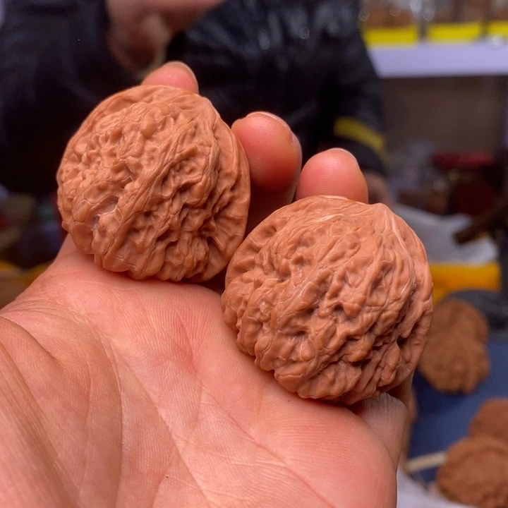 文玩核桃吊坠文玩核桃凹底40左右