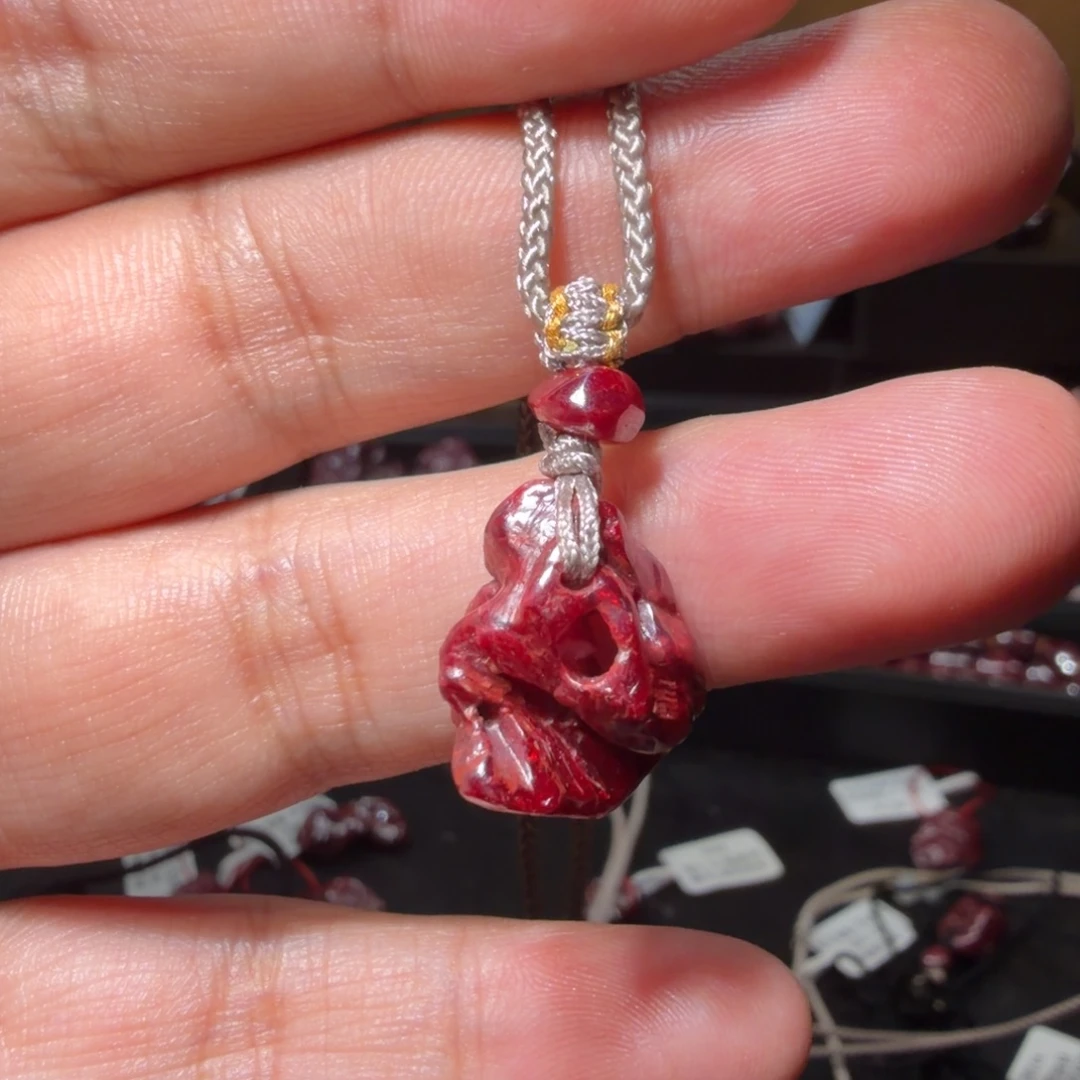 天然辰砂无根砂吊坠6.1