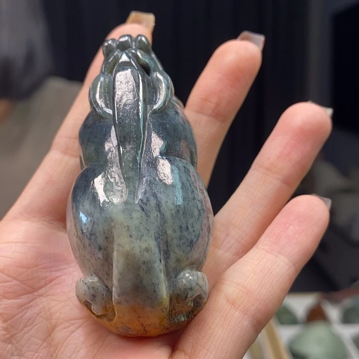 岫岩河磨玉（透闪石质玉）颈饰未镶嵌