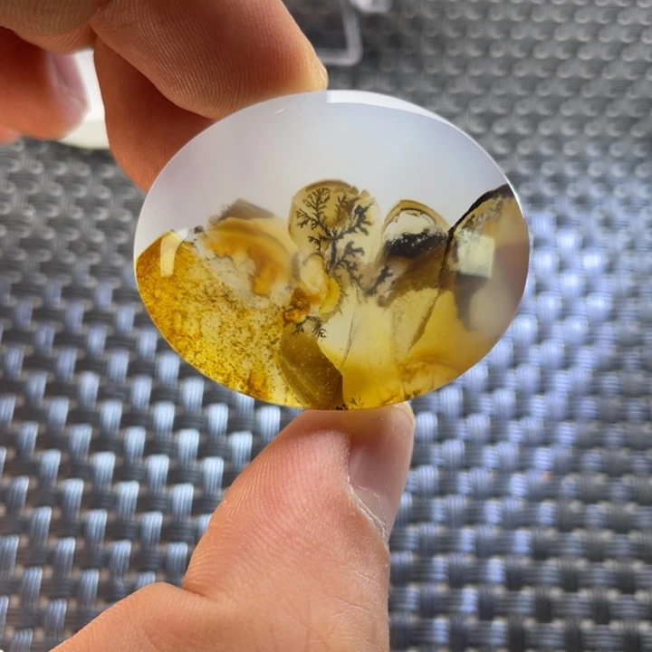 伊***5玛瑙/玉髓未镶嵌颈饰