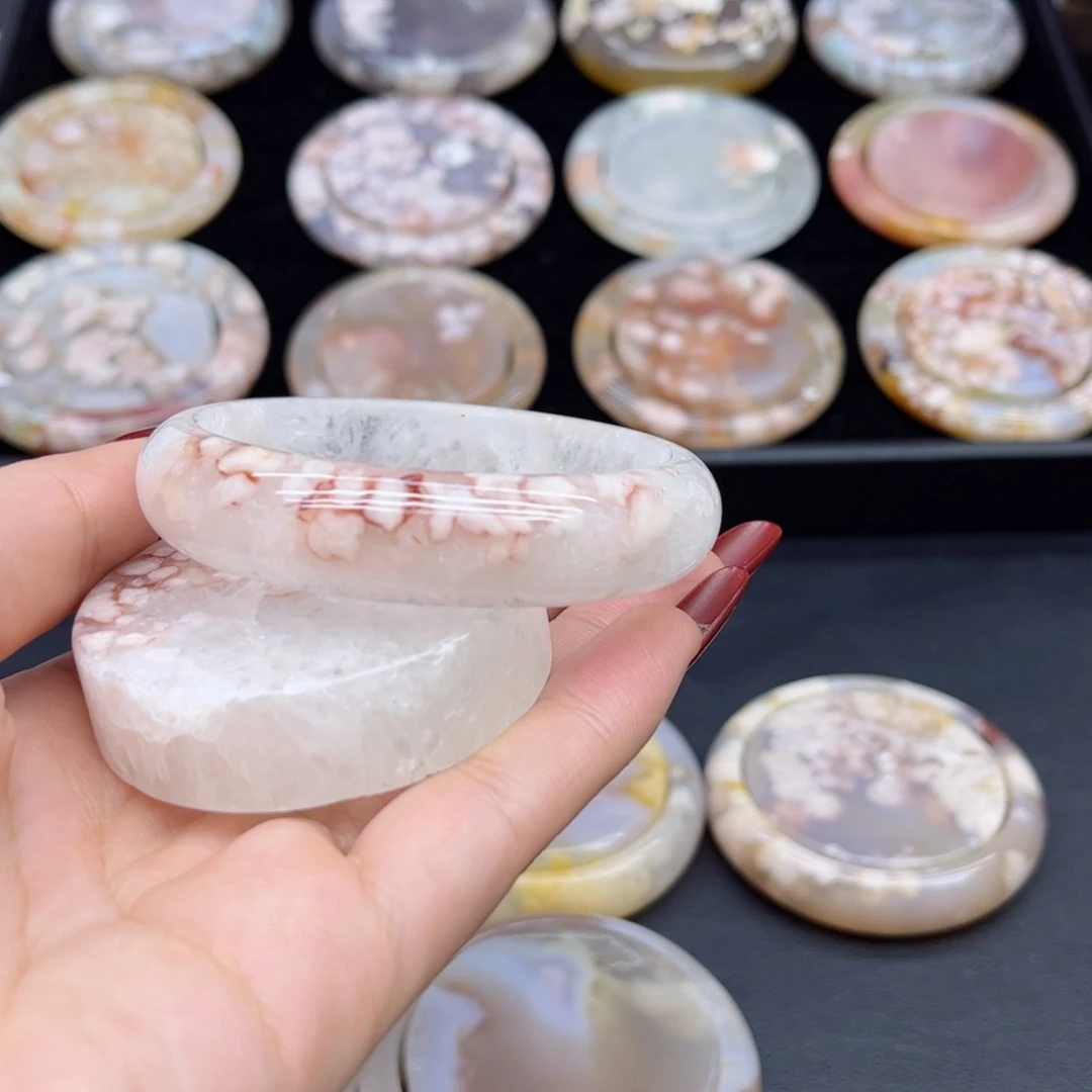 玛瑙/玉髓手镯未镶嵌56