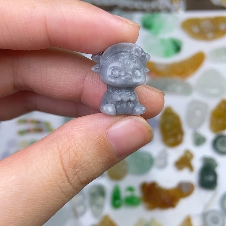 定制翡翠未镶嵌翡翠