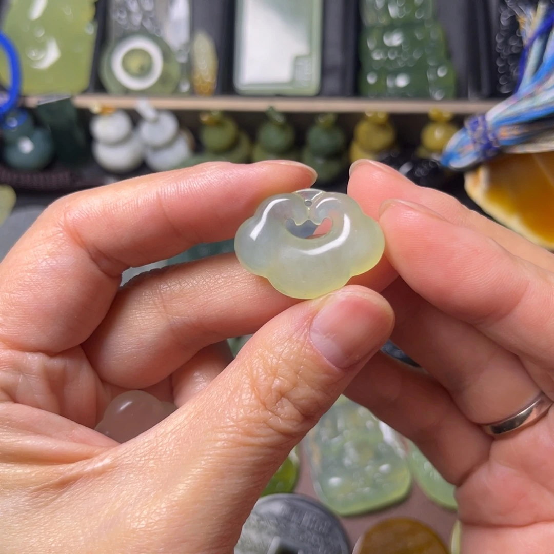 蛇纹石玉未镶嵌吊坠(不含链)