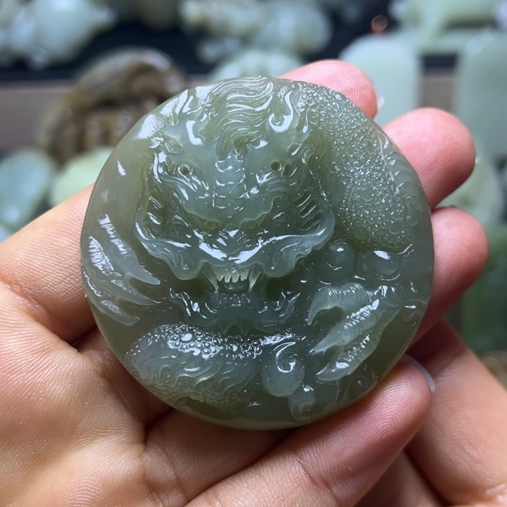 和田玉未镶嵌颈饰