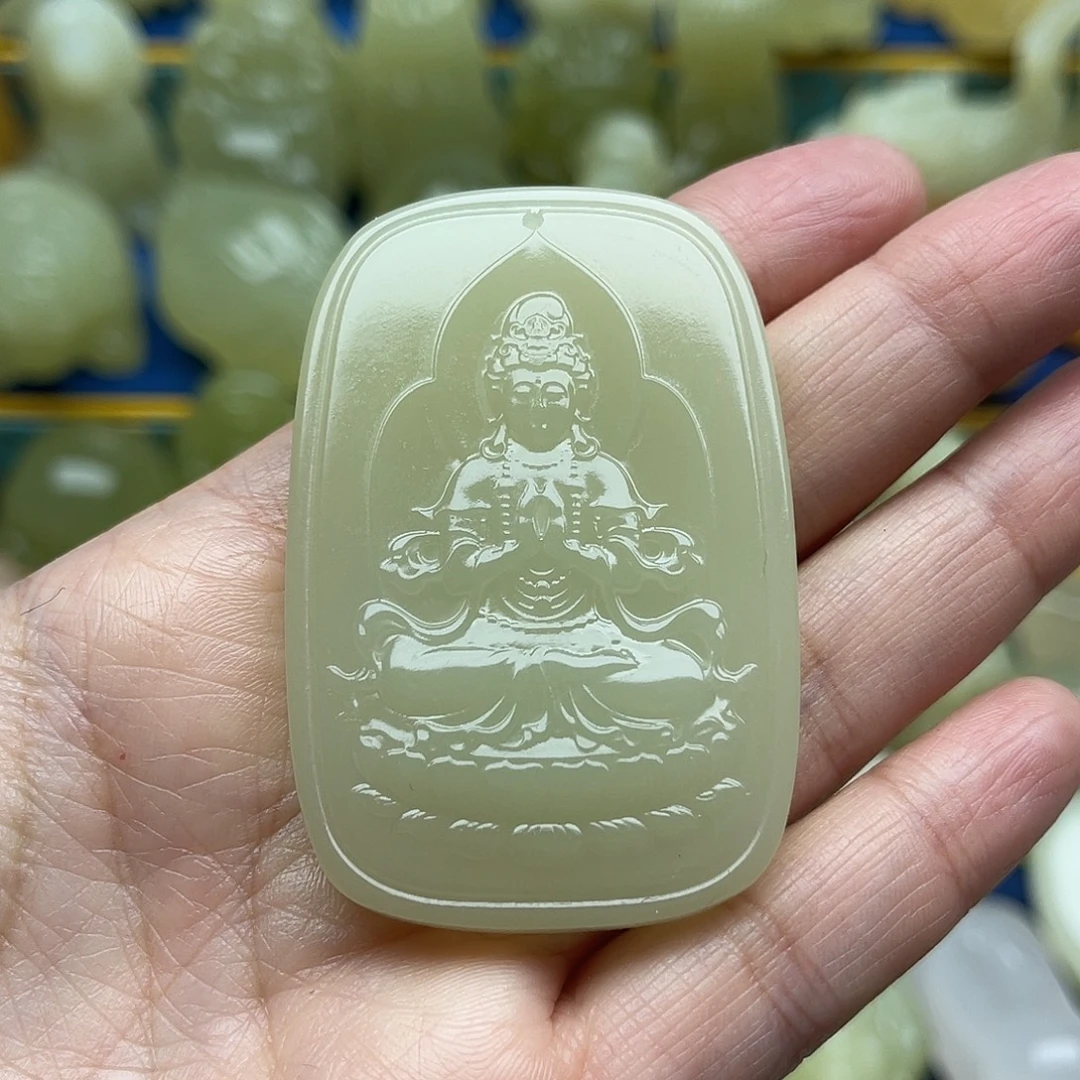 清***澈玉天然桌面小摆件