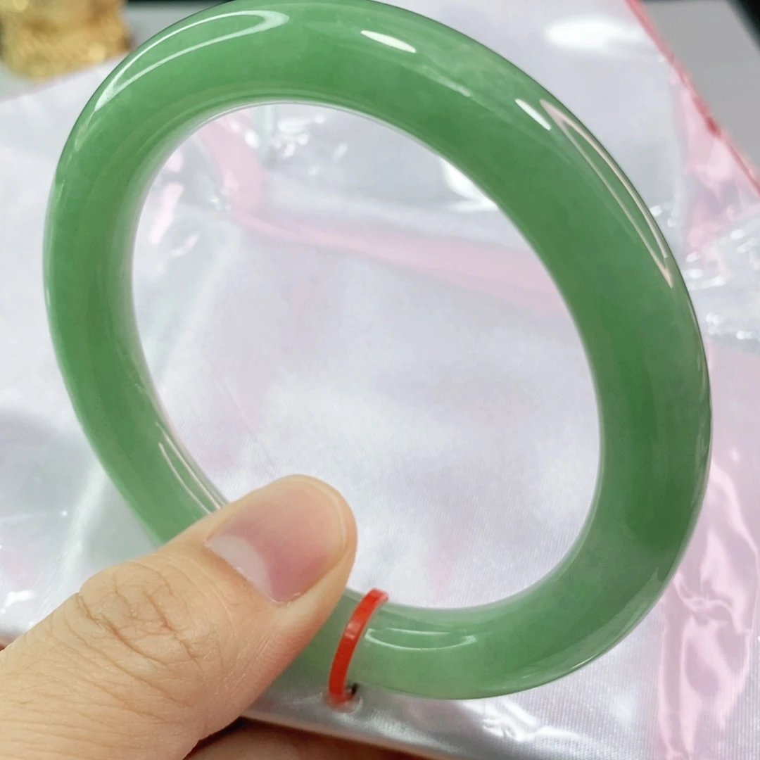 翡翠手镯未镶嵌58-60圈口圆条