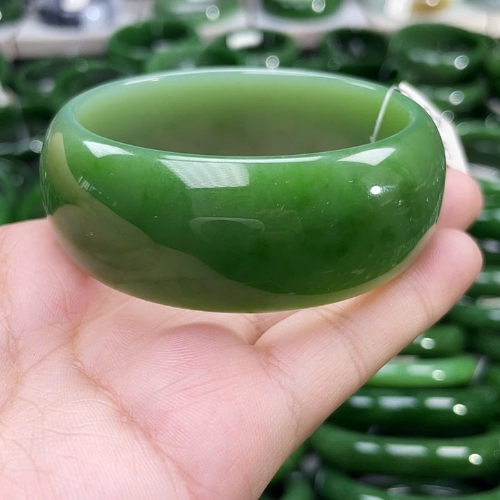 未镶嵌手镯和田玉（碧玉）