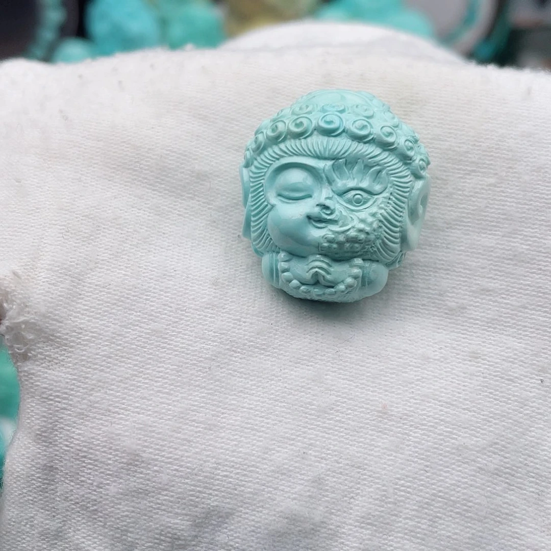 绿松石未镶嵌颈饰