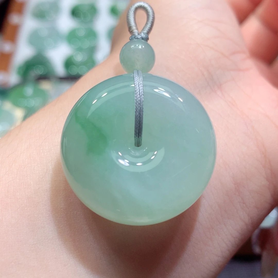 翡翠未镶嵌颈饰16