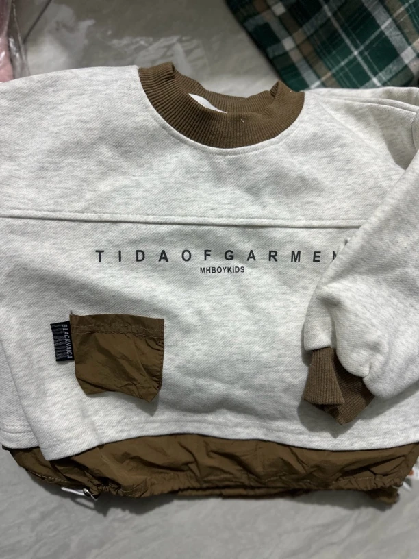 W71卫衣小口袋简约儿童