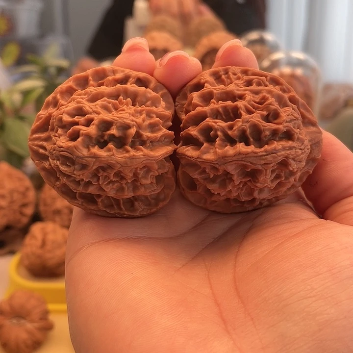 文玩核桃吊坠路**名1659495949498