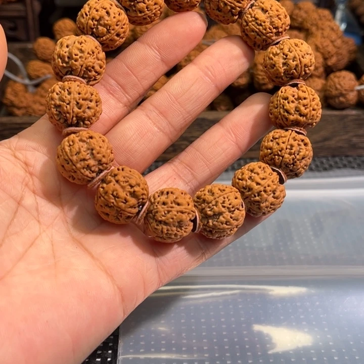 爱***安手串金刚菩提蜂窝