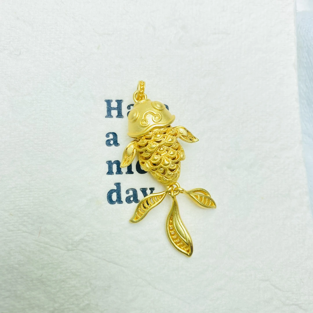 K0541黄色镂空小鱼吊坠多样性发货47272