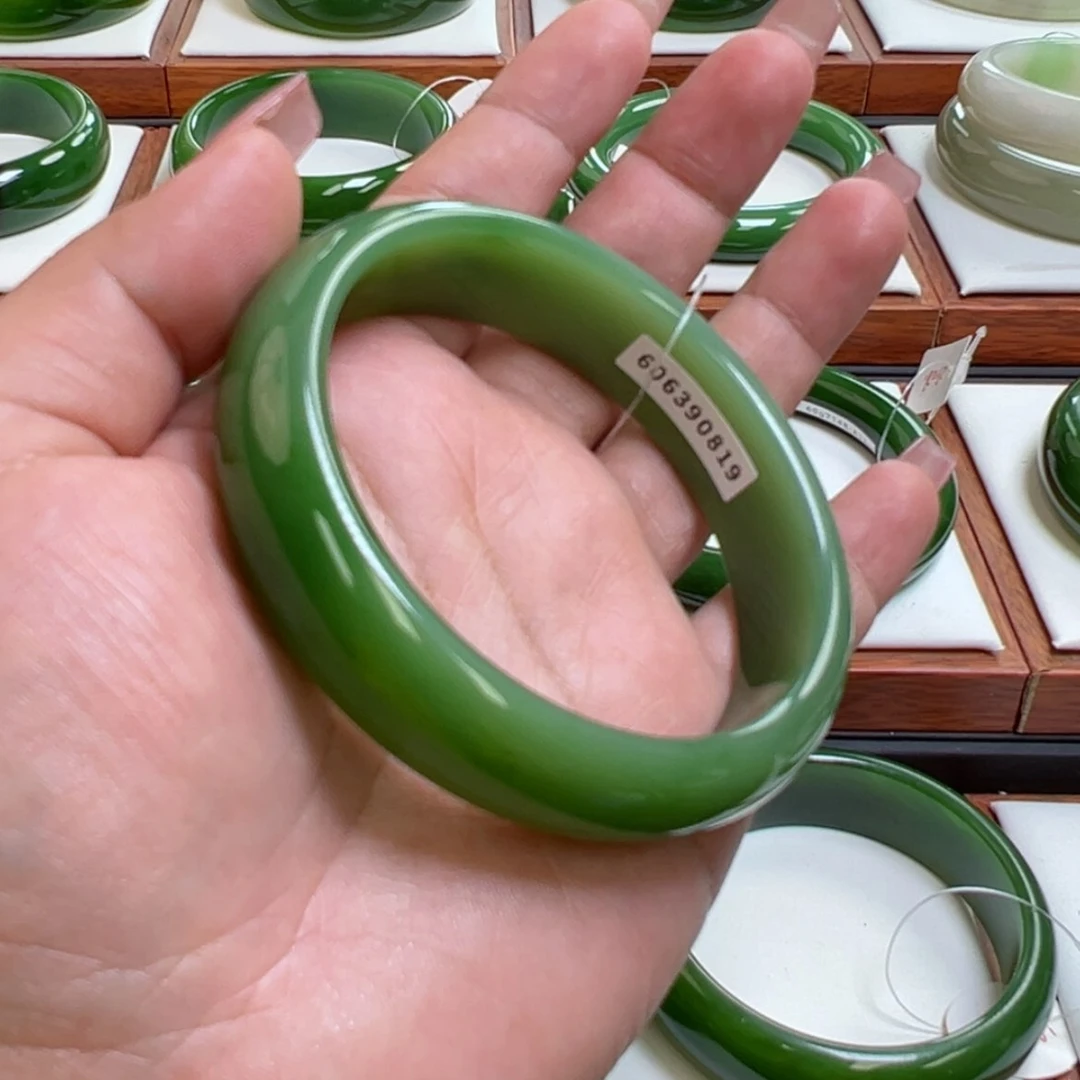 【闪购商品】和田玉手镯未镶嵌萧**水