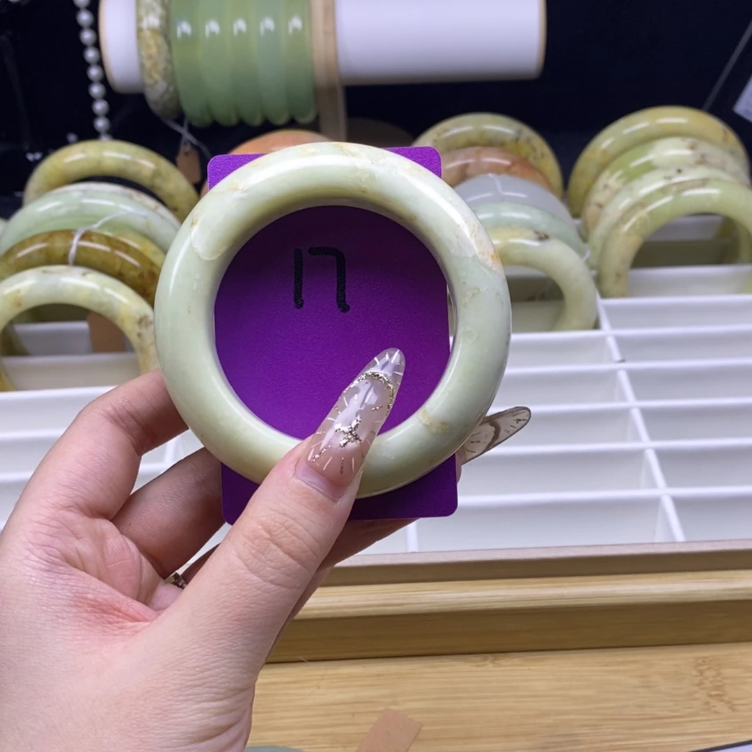 蛇纹石玉未镶嵌手镯54