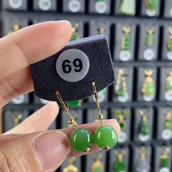 和田玉耳饰18K金镶嵌