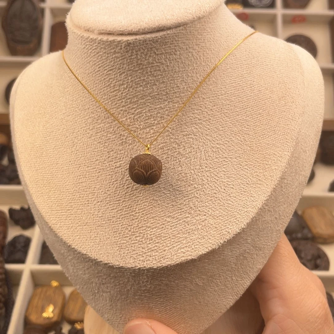 木质类莲花脖挂吊坠一套