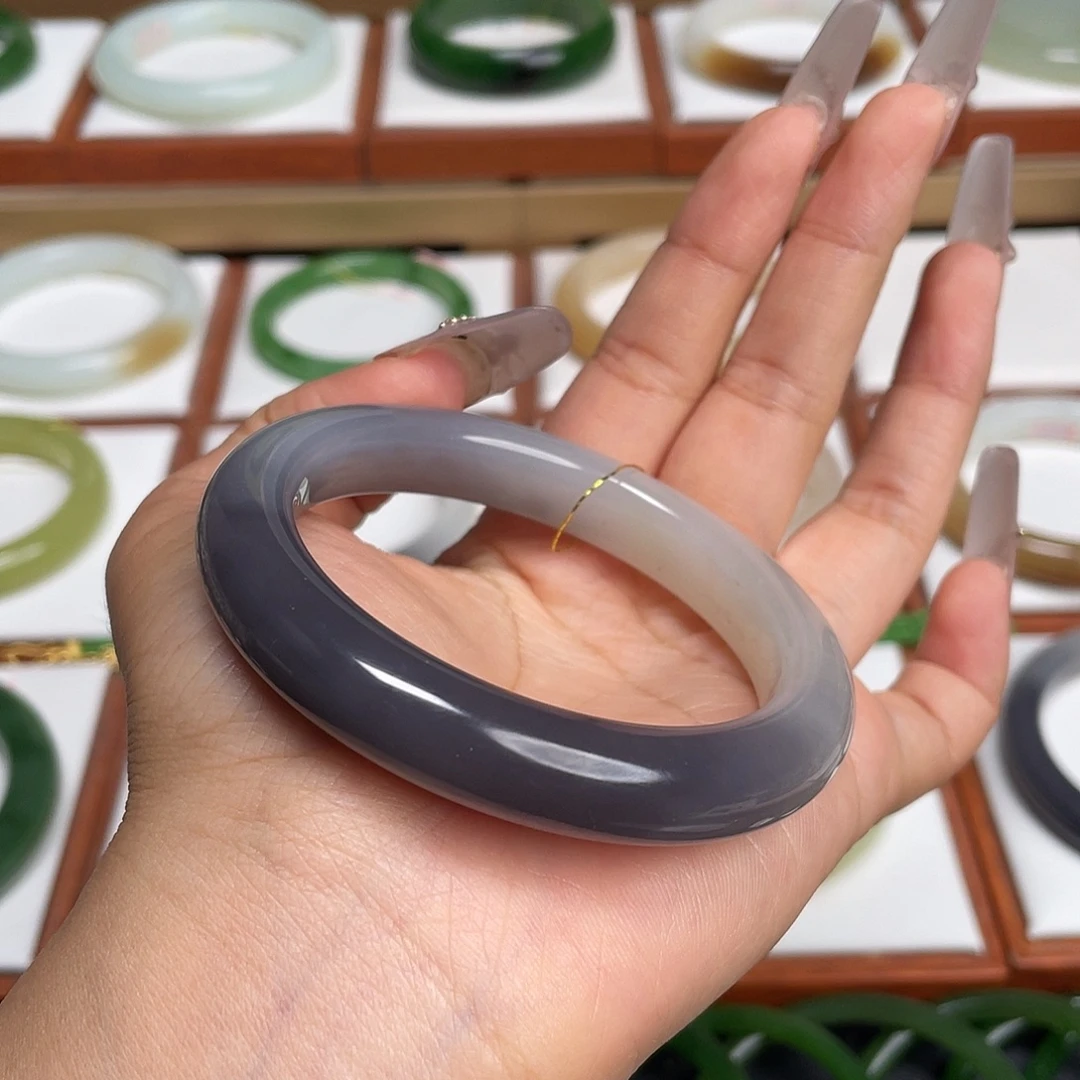 和田玉未镶嵌手镯55