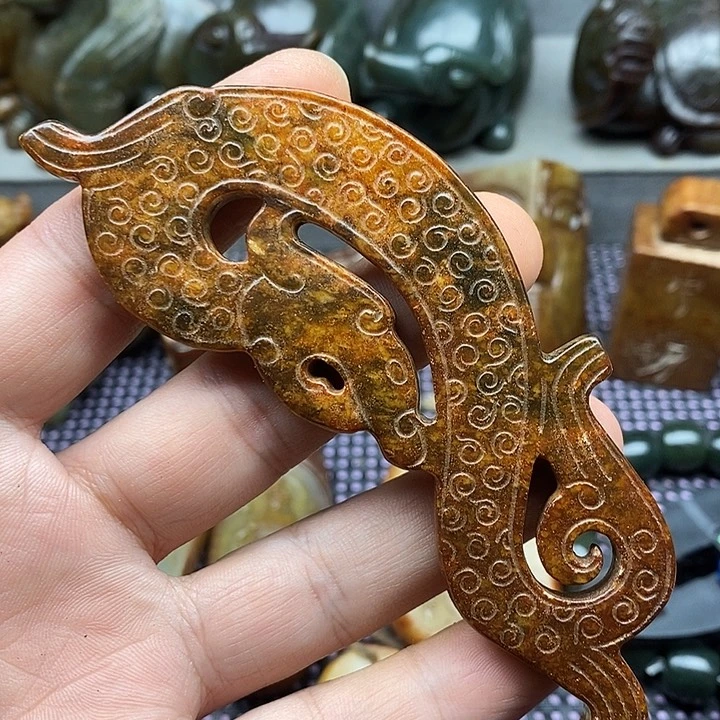 未镶嵌蛇纹石玉颈饰