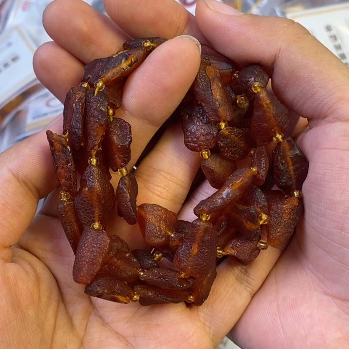 未镶嵌琥珀珠宝奇石