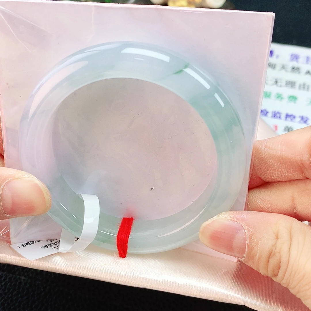 翡翠手镯未镶嵌53圈