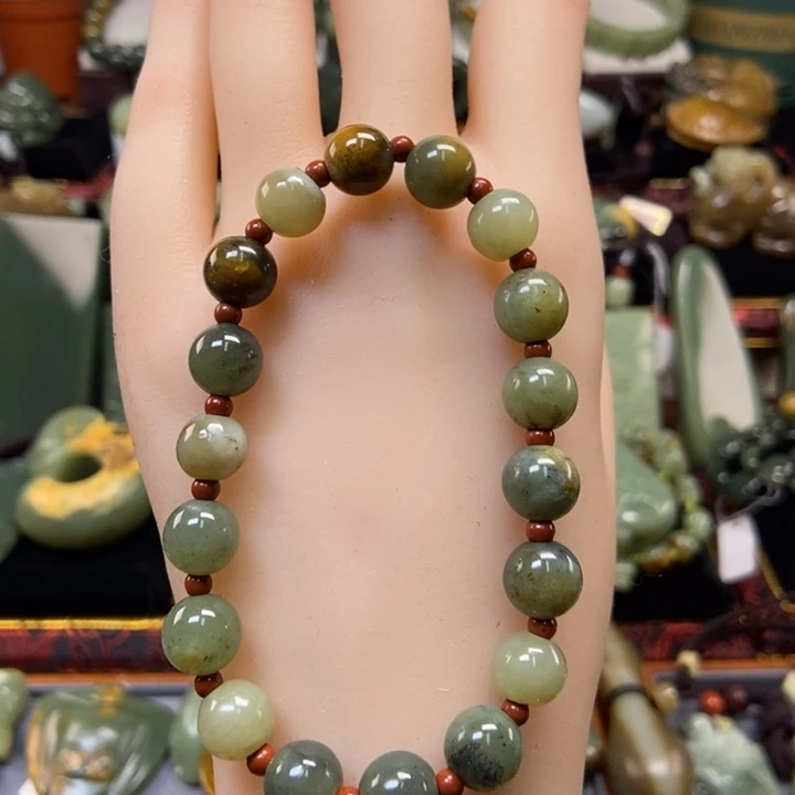 未镶嵌手串岫岩河磨玉（透闪石质玉）