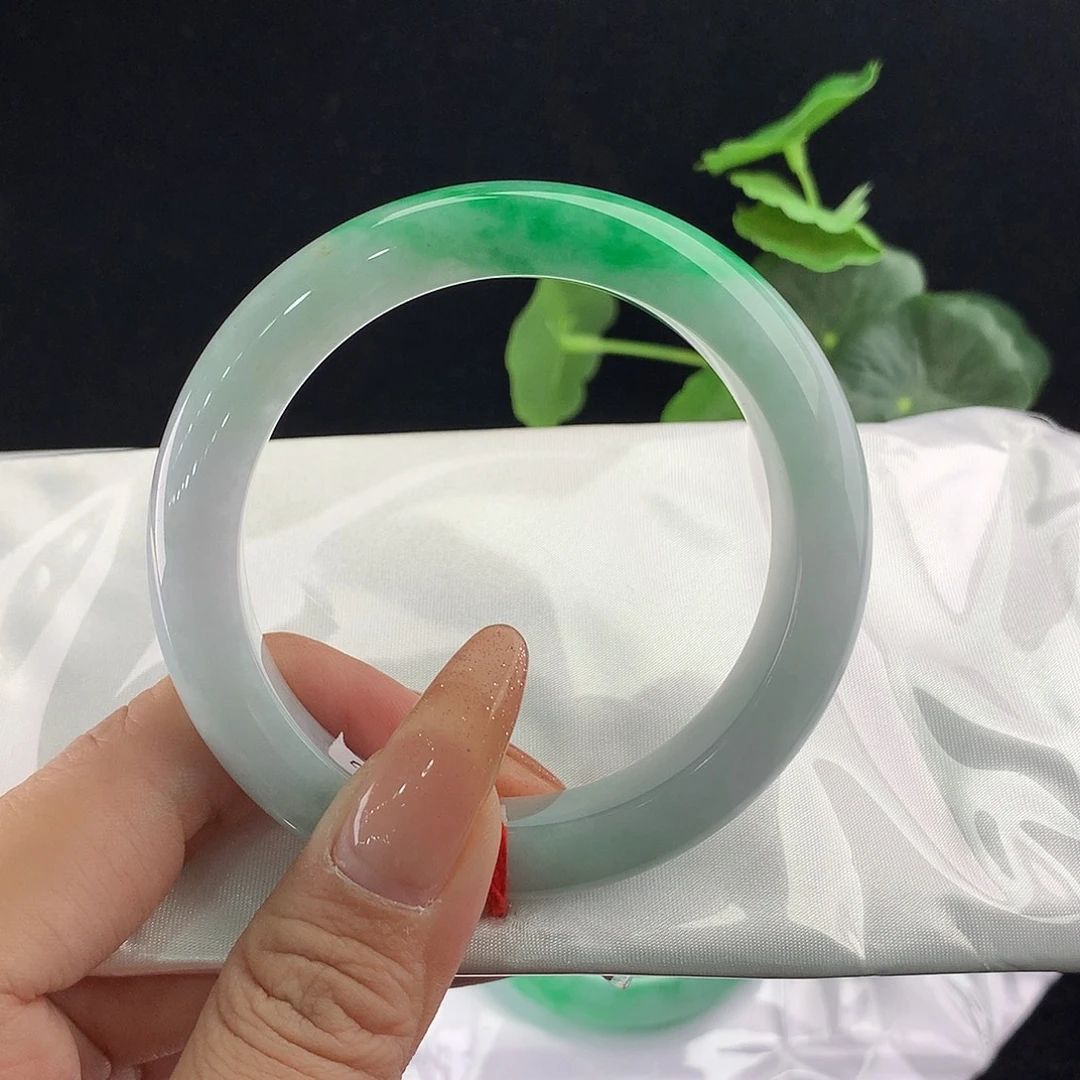 翡翠未镶嵌手镯正57.5