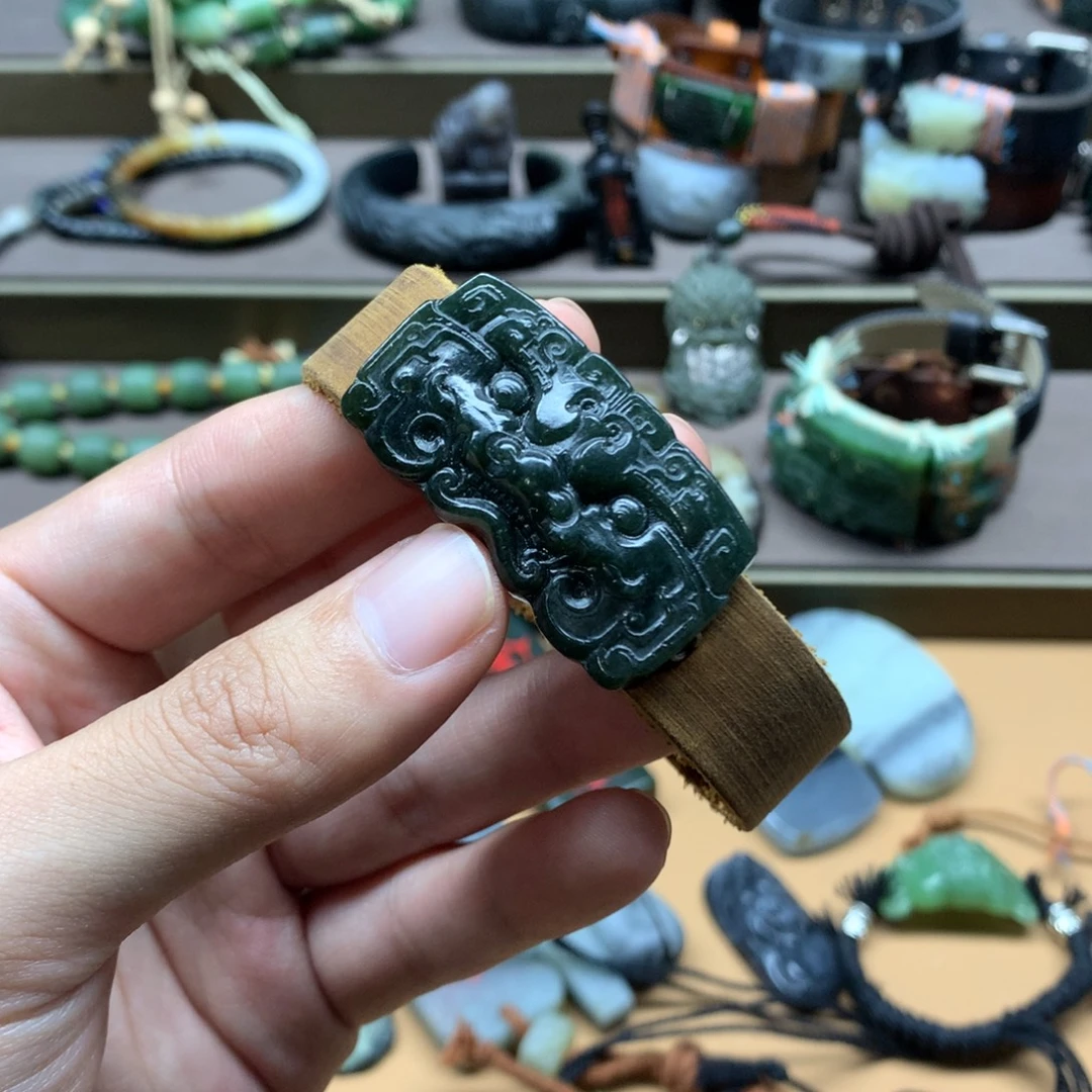 和田玉（糖玉）未镶嵌挂件