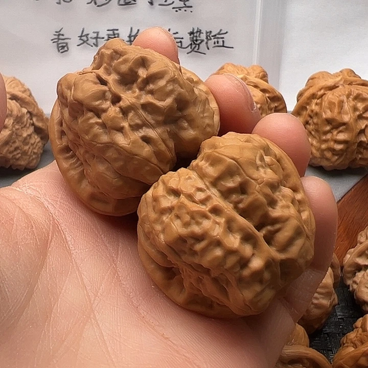 文玩核桃吊坠蛤蟆