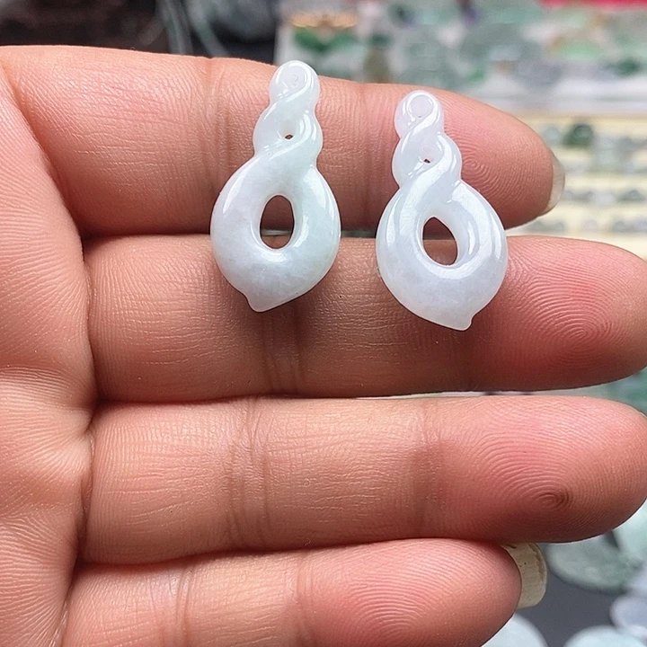 吊坠(不含链)未镶嵌翡翠一个25