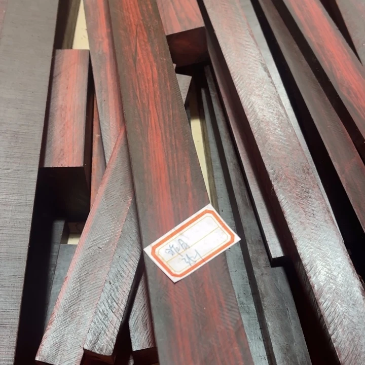 紫檀木类端景台昨**现